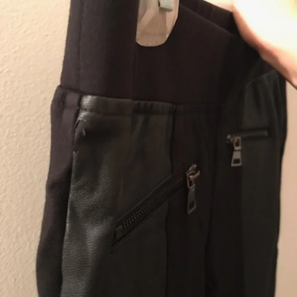 🍓Victoria's Secret Straight Leg Leather Detail Pants